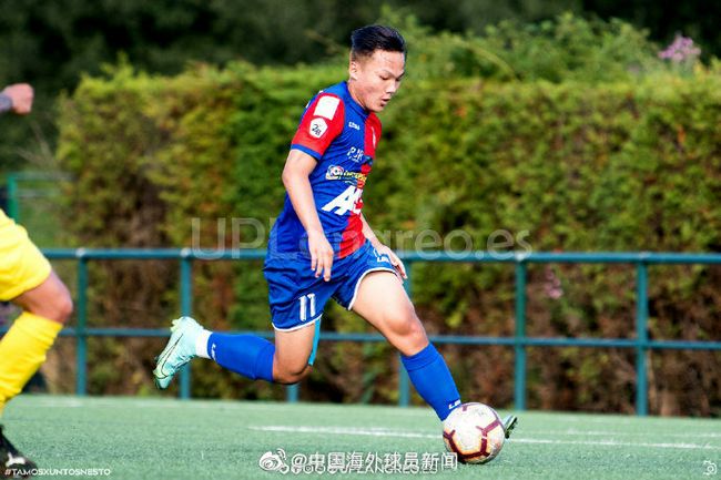 女厕偷拍偷窥piss小便